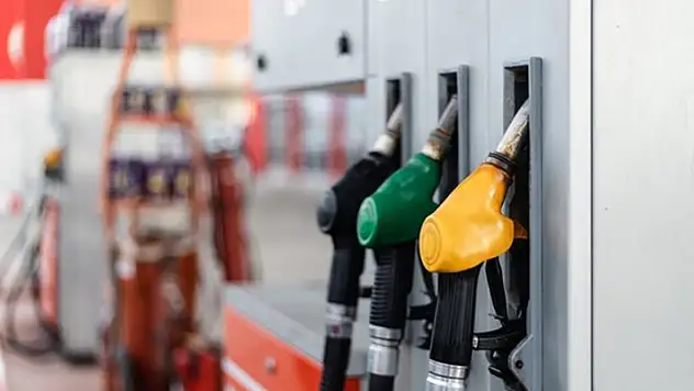 Benzin ve motorine 24 saat geçmeden daha büyük zam! Bu gece pompaya yansıyacak