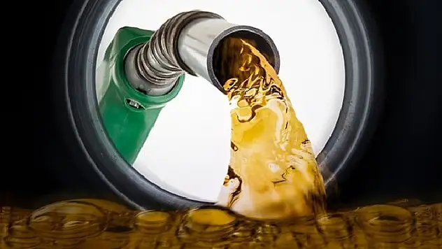 Benzin ve motorine bu kez indirim! Bu gece yarısından itibaren 90 kuruş ucuzlayacak
