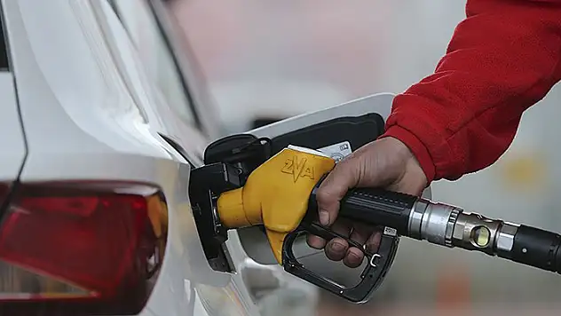 Benzin ve motorine ÖTV zammı! İşte zamlı fiyatlar
