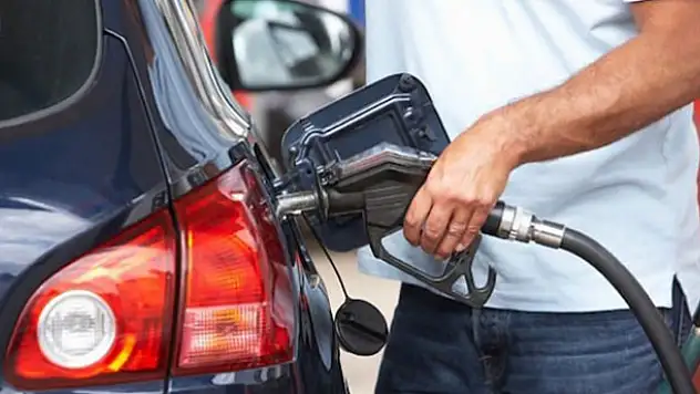 Benzin ve motorine zam geldi! Tekrar devreye alındı