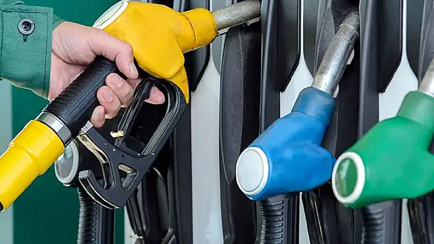 Benzin ve motorine zam geliyor! Tabela yeniden değişiyor, akaryakıt fiyatları
