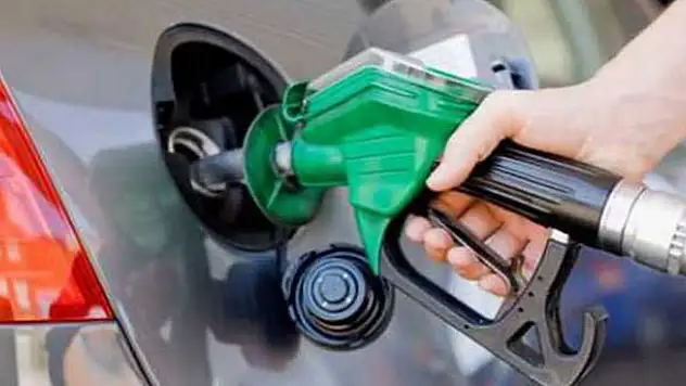 Benzin ve motorine zam yapıldı