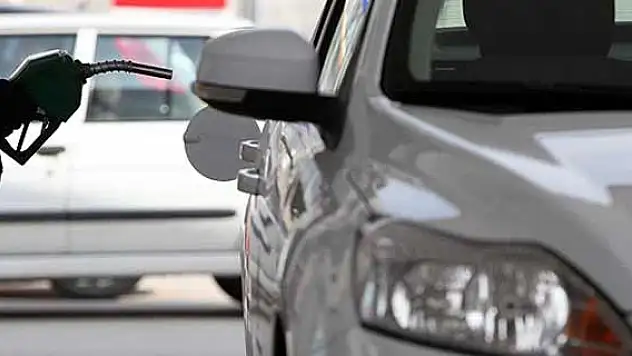 Benzin ve motorinin fiyatı arttı