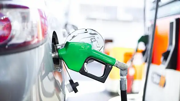Benzinden sonra motorine de büyük zam! Bu gece pompaya yansıyacak
