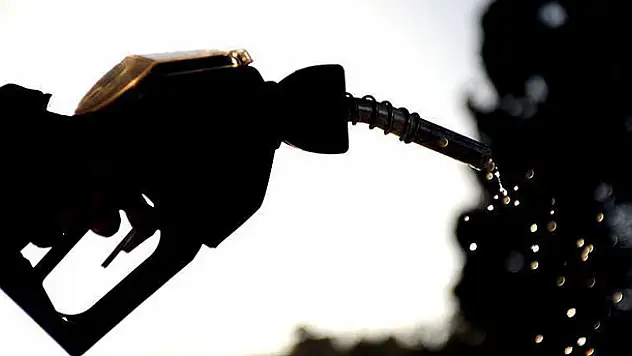 Benzine 12 kuruş zam