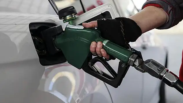 Benzine 16 kuruş zam