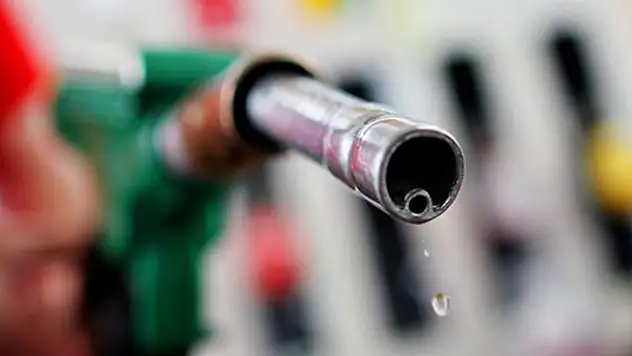 Benzine 23 kuruş zam