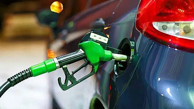 Benzine 56, motorine 47 kuruş zam geldi