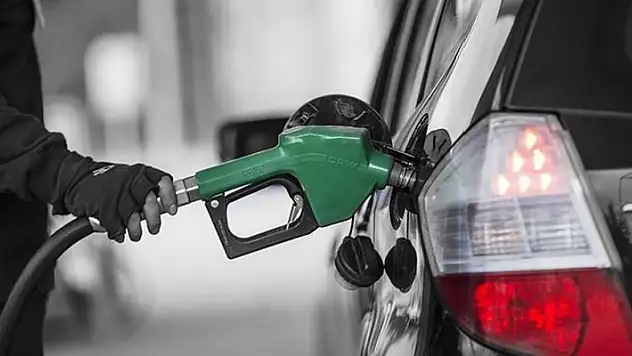 Benzine 70 kuruş zam geliyor! Perşembe günü pompaya yansıyacak
