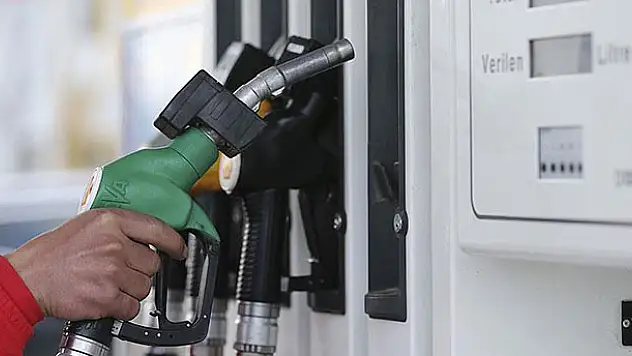 Benzine 8 kuruş zam