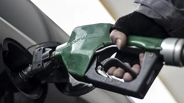 Benzine 9 kuruş indirim