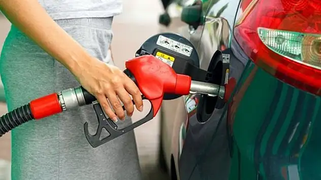 Benzine büyük indirim var! 28 Nisan 2023 güncel benzin, motorin ve LPG fiyatları...
