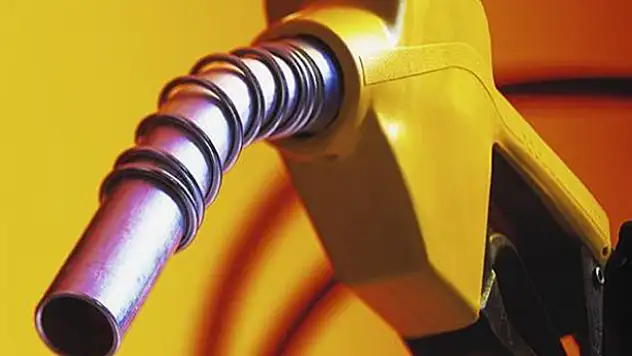 Benzine indirim