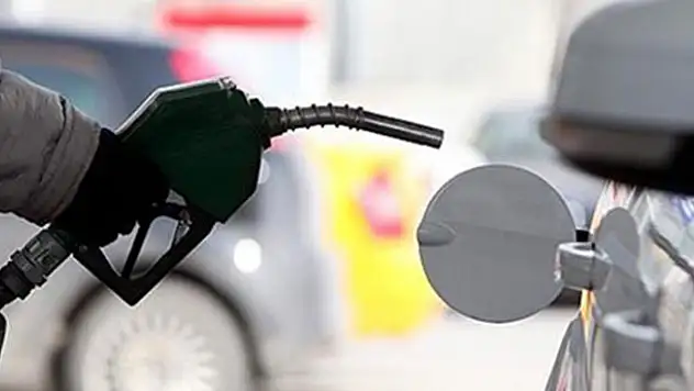Benzine indirim geldi! İşte fiyatlar...