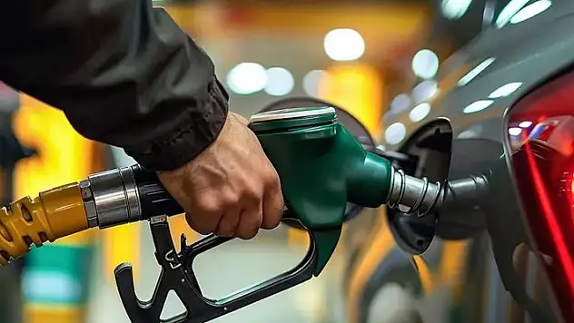 Benzine indirim geliyor! İşte güncel akaryakıt fiyatları 