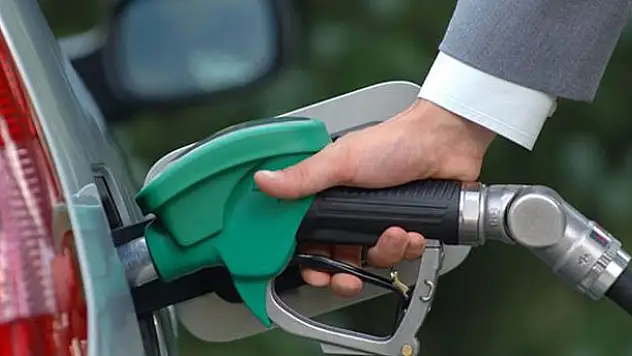Benzine yine zam geldi!