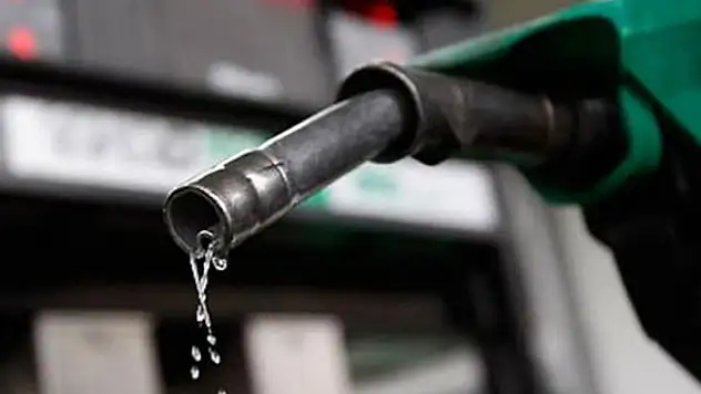 Benzine zam geliyor