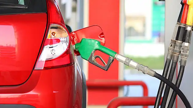Benzine zam geliyor