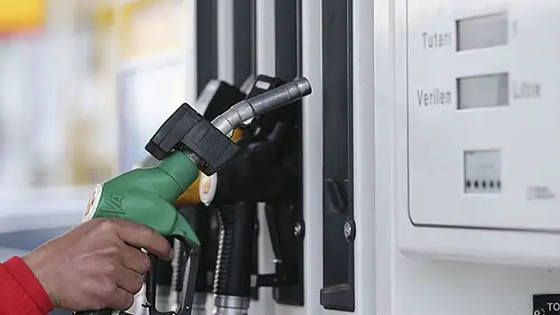 Benzine zam geliyor! Gelen indirim fazlasıyla geri alınacak
