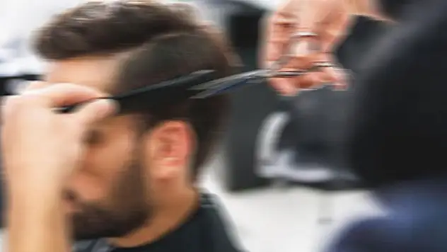 Berber ve kuaförlerde haftada 1 gün kapanma kararına 3 ay erteleme
