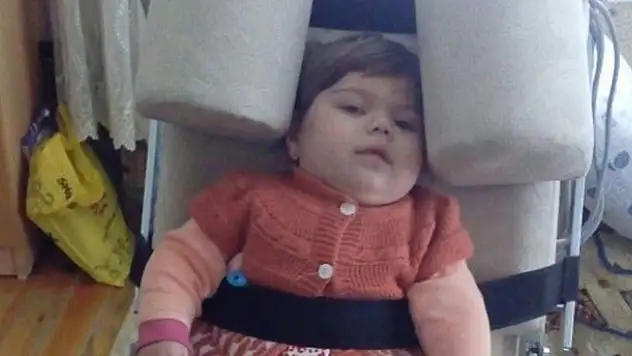 Berre bebek yardım bekliyor
