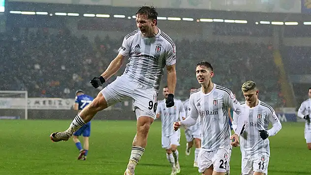 Beşiktaş deplasmanda farklı kazandı
