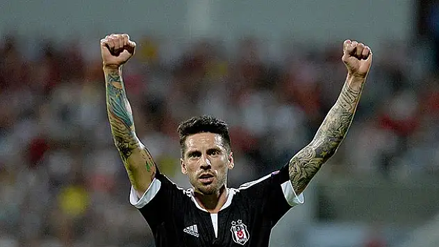 Beşiktaş deplasmanda Skenderbeu'yu 1-0 yendi