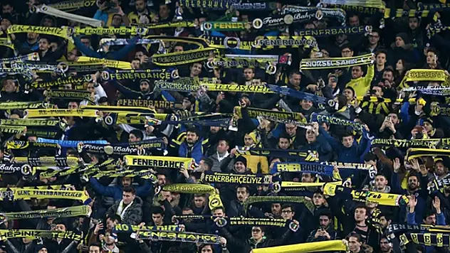 Beşiktaş - Fenerbahçe derbisine sarı-lacivertli taraftarlar alınacak

