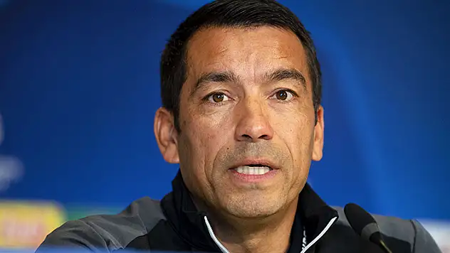 Beşiktaş'ın yeni teknik direktörü Giovanni van Bronckhorst oldu
