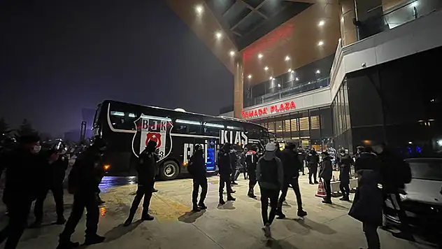 Beşiktaş kafilesi, Konya'da
