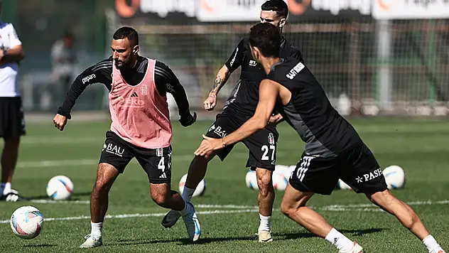 Beşiktaş, Konyaspor maçı için topbaşı yaptı
