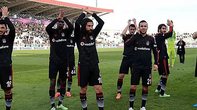 Beşiktaş liderle puanını eşitledi