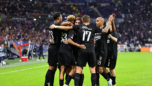 Beşiktaş, Lyon'u tek golle geçti
