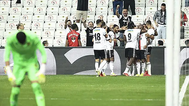 Beşiktaş maç fazlasıyla liderlik koltuğunda
