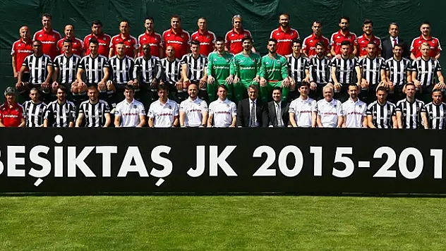 Beşiktaş şampiyonluk pozunu verdi