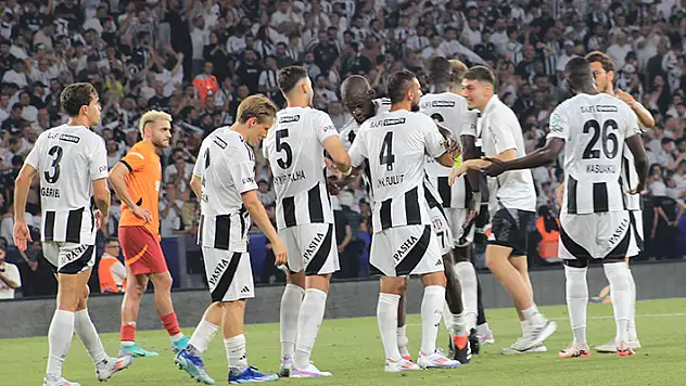 Beşiktaş, Süper Kupa'yı 3. kez kazandı
