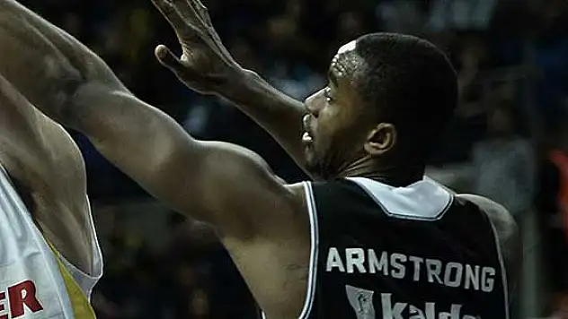 Beşiktaş'ta Armstrong bir hafta yok