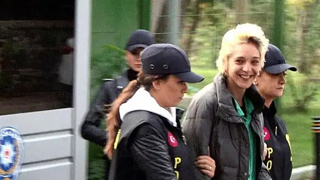Beşiktaş'ta başörtülü öğretmene saldıran provokatör tutuklandı
