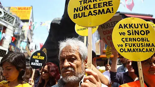 Beşiktaş'ta 'nükleer santral' protestosu