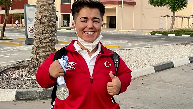 Besra Duman'dan gümüş madalya 