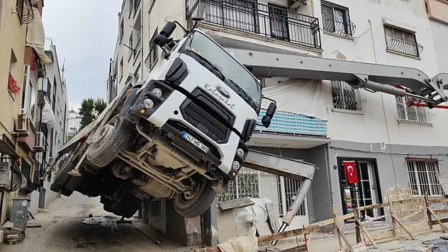 Beton dökme aracı şaha kalktı
