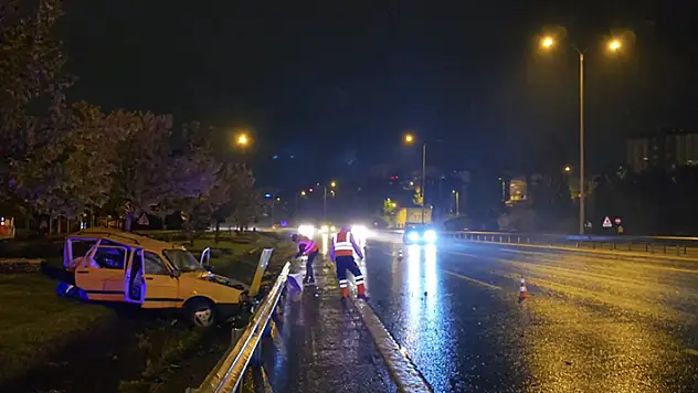 Beykoz'da, otomobile arkadan çarpan aracın sürücüsü 2.84 promil alkollü çıktı: 2 ağır yaralı
