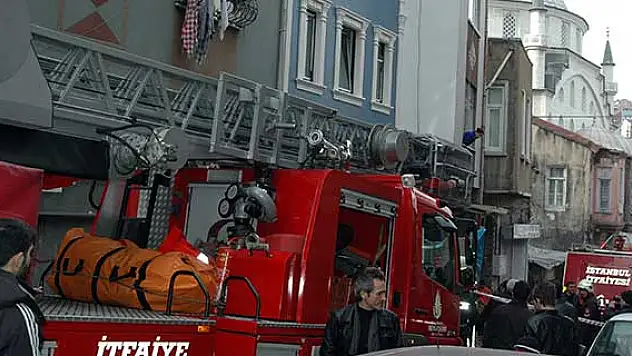Beyoğlu'nda göçük