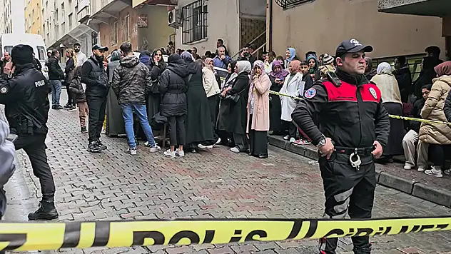 Beyoğlu'nda intiharın ardından aile faciası çıktı, annesini ve kız kardeşini öldürdü