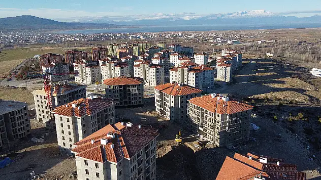 Beyşehir Belediye Başkanı Bayındır, ilçedeki TOKİ çalışmalarını değerlendirdi
