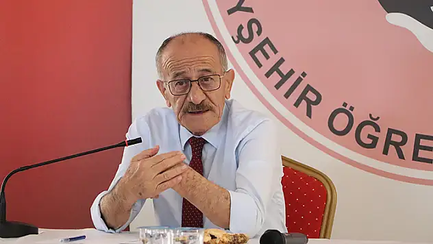 Beyşehir Belediye Başkanı Bayındır, muhtarlarla bir araya geldi

