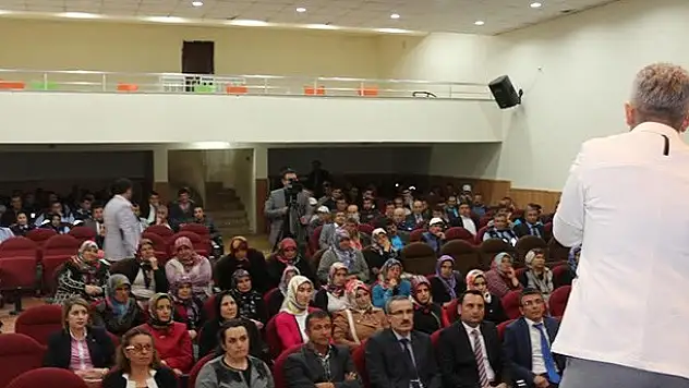 Beyşehir Belediye Personeline Motivasyon Semineri