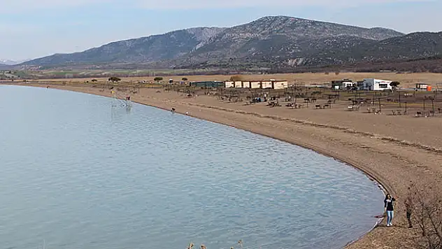 Beyşehir Belediyesi Karaburun Plajı'nın işletmesine talip