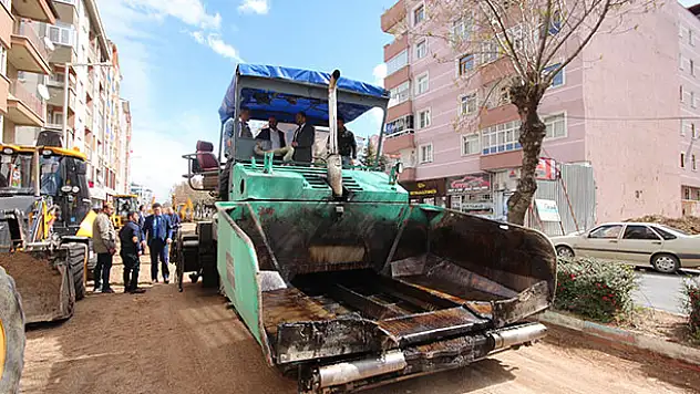 Beyşehir Belediyesi'nden sıcak asfalt atağı