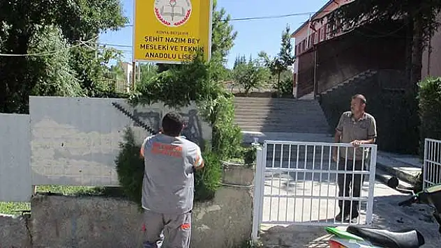 Beyşehir Belediyesi Okul Bahçeleri İçin Seferber Oldu